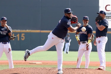 La selección de béisbol de Panamá muestra su poder ofensivo en amistoso previo al Premier 12