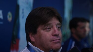 Piojo Herrera, exdirector técnico mexicano, investigado por delito electoral