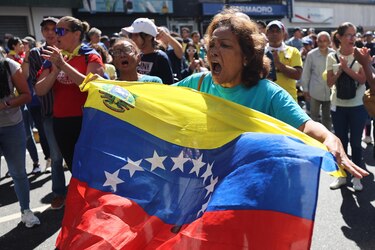 Venezolanos opositores se concentran en Caracas tras llamado de Machado por la ‘libertad’