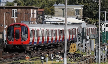 Buscan al autor del atentado del metro de Londres que dejó 29 heridos