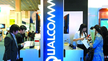 Acciones de Qualcomm caen tras condena en EU