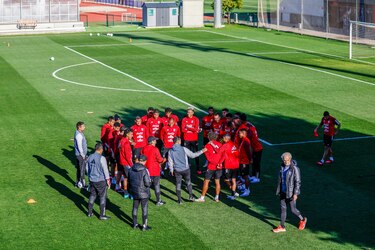 Altercados entre selección peruana de fútbol y Policía Nacional en Madrid