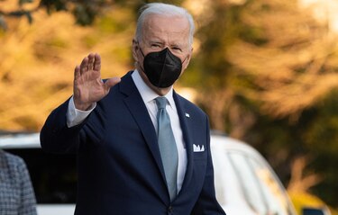 Biden hablará con aliados el lunes para coordinar la respuesta a invasión de Ucrania