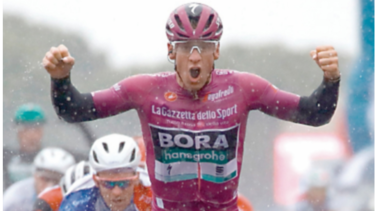 Pascal Ackermann se impuso en la quinta etapa del Giro de Italia