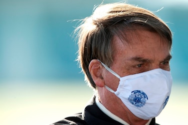 Jair Bolsonaro sale del hospital tras una cirugía