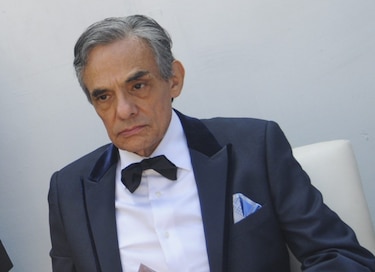 El cantante mexicano José José está hospitalizado en Miami
