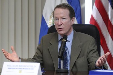 Secretario de Estado adjunto de Asuntos Antinarcóticos de EU llega hoy a Panamá
