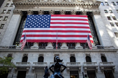 Wall Street cierra con récords por el plan de ayuda en Estados Unidos 