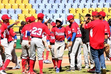 Panamá vuelve a exhibir su poder; apalea a República Dominicana 20-0