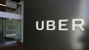 Toyota se asocia a Uber para crear vehículos autónomos
