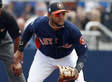 Gurriel mejora tras operación