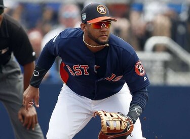 Gurriel mejora tras operación