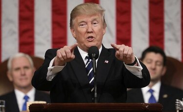 Trump defiende su dura política migratoria ante el Congreso