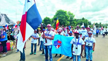 Peloteros recibieron distinguido homenaje
