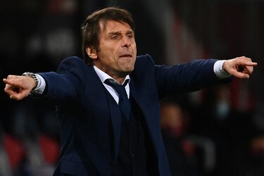 Tottenham anuncia a Antonio Conte como nuevo entrenador