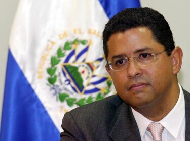 Juzgado decide si ordena captura de Flores
