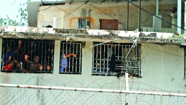 Ordenan adecentar la condición de los reos
