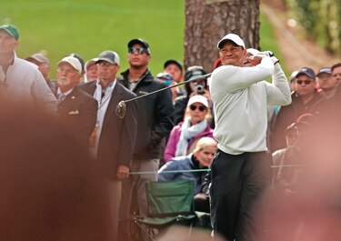 El sueño de Tiger Woods se esfuma tras un mal sábado