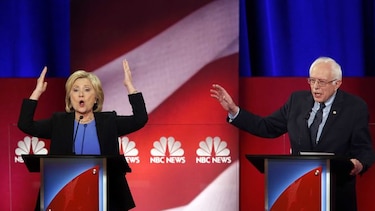 Clinton y Sanders tienen su debate más acalorado