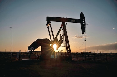 Petróleo recupera terreno; barril de Brent cerró en 96.5 dólares