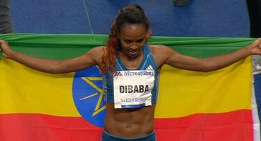 Genzebe Dibaba bate el récord del mundo en los 5 mil metros