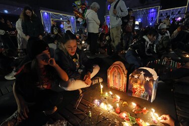 Colombia da inicio a la Navidad con la Noche de las Velitas y el encendido de alumbrados