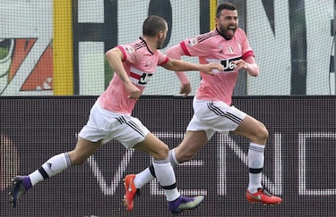 Juventus supera 2-0 al Atalanta y sigue al frente en la liga italiana