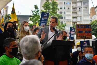 Oposición de Venezuela exige una fecha para presidenciales y prepara primarias