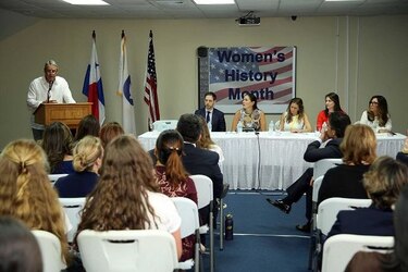 Diplomáticos analizan avances en igualdad de género