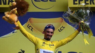 Etapa y amarilla para Julian Alaphilippe, nuevo líder del Tour