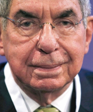 Costa Rica señala a Óscar Arias por decretos ilegales