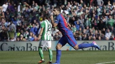 Luis Suárez rescata empate para el Barcelona