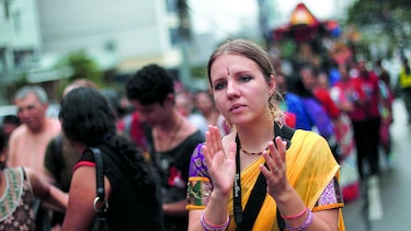 Celebración de la cultura india en la cinta costera