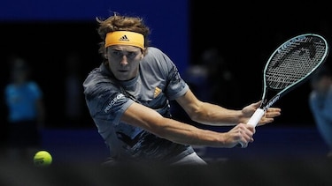 Nadal pierde ante Zverev en su debut en la Copa Masters