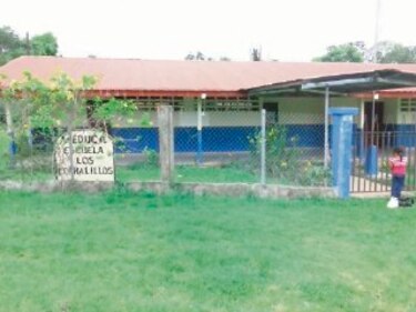 Falta docente en la escuela multigrado de Los Coralillos
