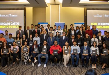 Becas Ifarhu-Senacyt: impulso a la educación en semiconductores y áreas tecnológicas