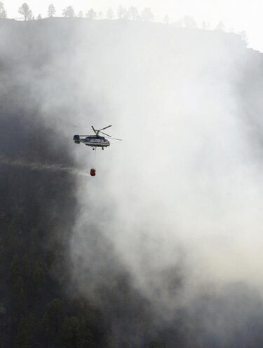 Incendios en Canarias amenazan parques naturales