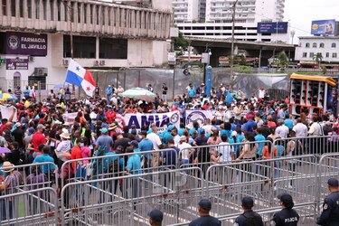 Docentes decretarán paro indefinido de labores; aducen que autoridades no presentan propuestas