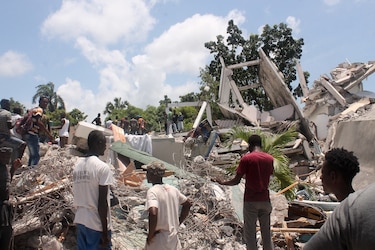Primer ministro de Haití recuerda a las víctimas del terremoto del año pasado