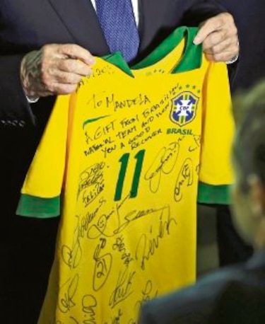 ´Nelson Mandela, el fútbol está contigo´