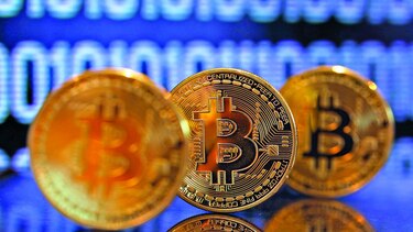 Bitcóin supera los 4 mil millones