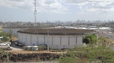 Filtraciones, óxido y abandono: los tanques que agravan la falta de agua en comunidades