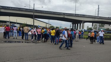 Antimotines lanzaron gases lacrimógenos para dispersar manifestación en los Cuatro Altos de Colón