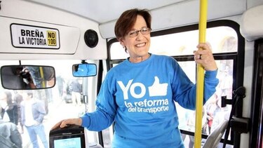 Juez peruano envía a prisión a exalcadesa de Lima por caso Odebrecht