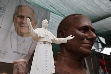La estatua más grande del mundo en honor al papa León XIV toma forma en Perú