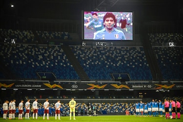 Estadio de Nápoles es rebautizado oficialmente con el nombre de Diego Armando Maradona