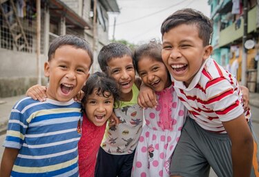 El 36% de los niños en Ecuador vive en hogares pobres, según informe de ONG de infancia