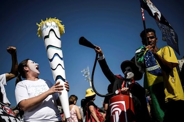 Protestas contra Temer y los Juegos en día inaugural de Río-2016