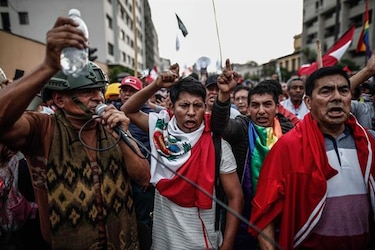 Muere una segunda persona en las protestas en Perú por adelanto de elecciones