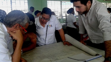 Padres de familia mantienen el cierre de la escuela de Changuinola